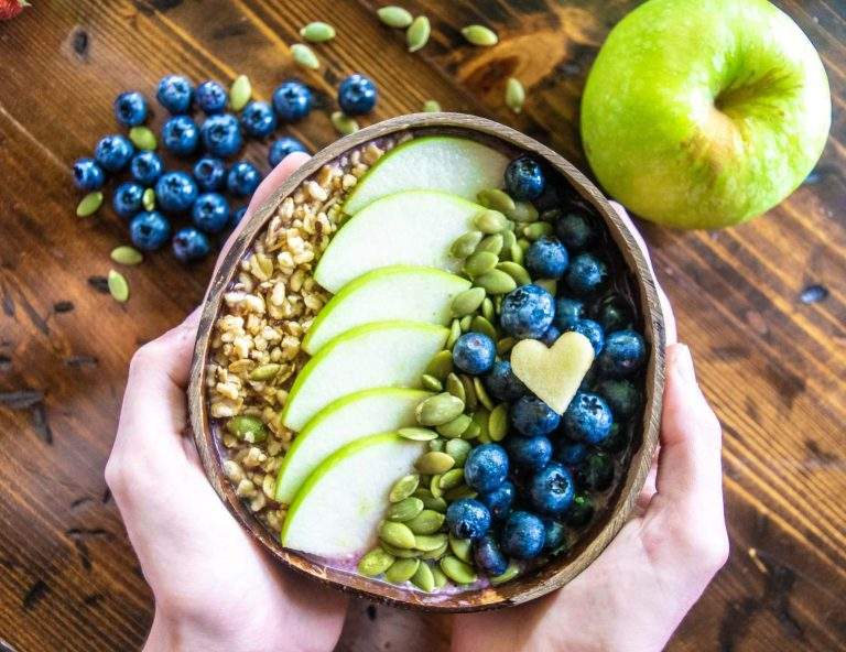 Introducing the World’s Healthiest Breakfast: Acai Bowl